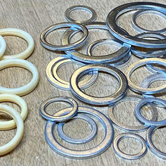Image sur Knopfmachen - Zwirnknöpfe