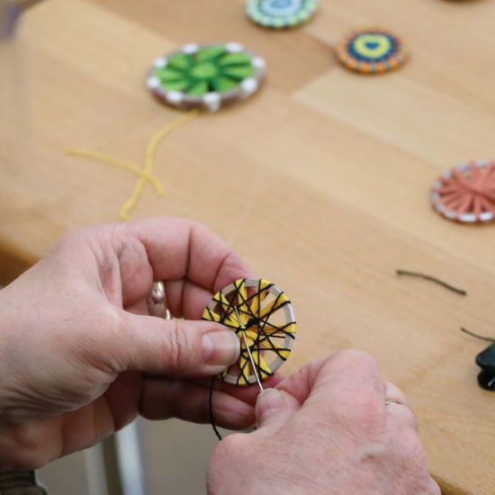 Image sur Knopfmachen - Zwirnknöpfe